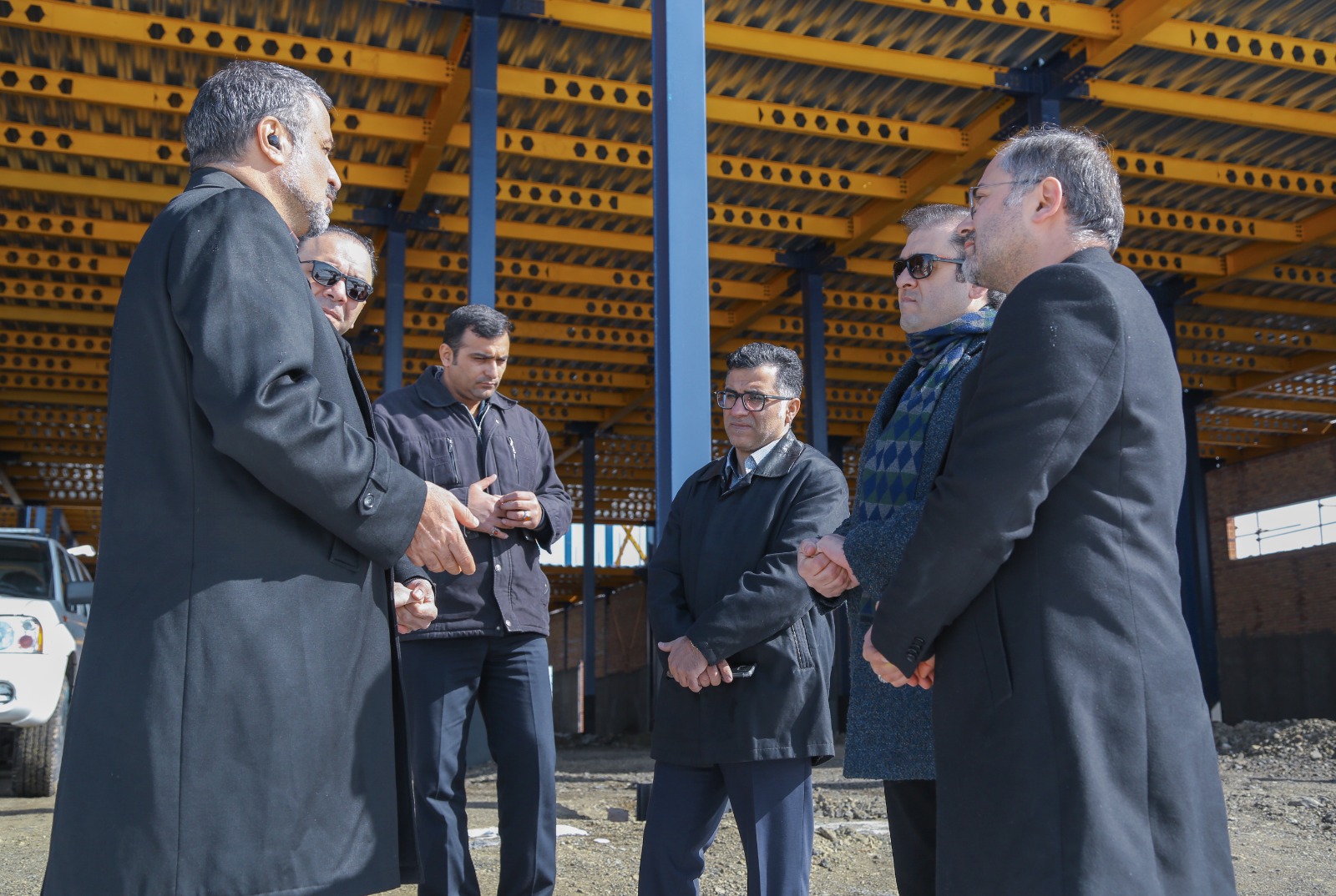 رسانه – بازدید و جلسه نمایندگان بانک ملی از محل ساخت کارخانه